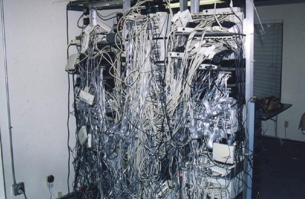Bonne fête aux Sysadmin ! backbonev Bonne fête aux Sysadmin !